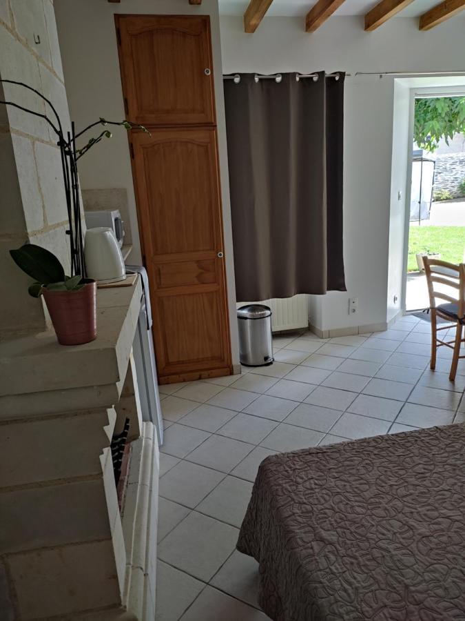 Chambre La Loire La Dagueniere Exterior foto